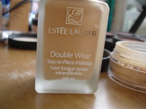Estee Lauder Double Wear Stay in Place Makeup Review